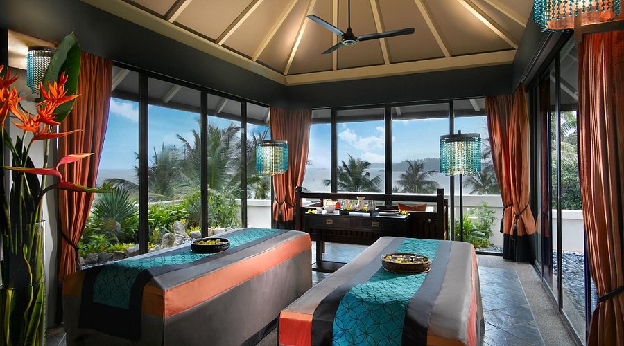 Bintan tropical resort atmosphere